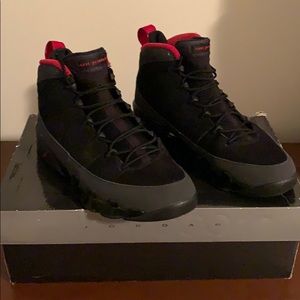 MENS SIZE 11 JORDAN 9